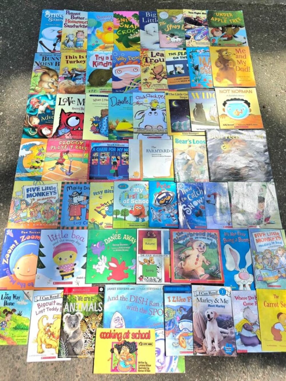 Huge Kids Softcover Paperback Book Bundle Lot Froggy, Five Little Monkeys, Bear